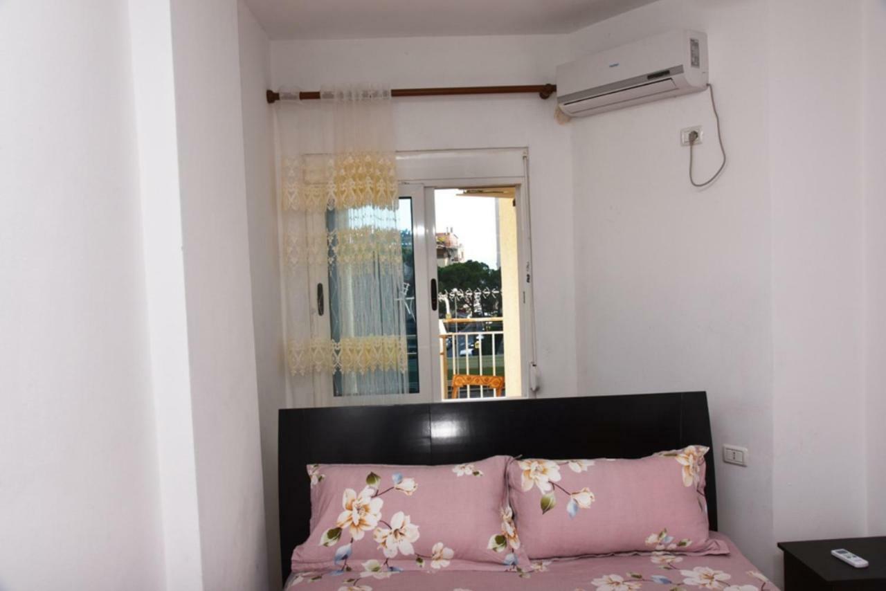 Gzim'S Apartment Durrës Extérieur photo