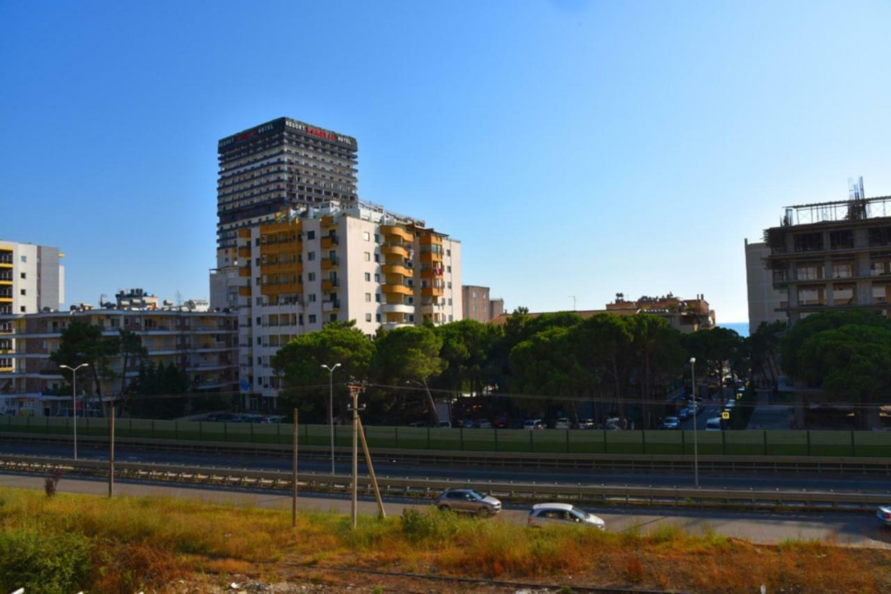 Gzim'S Apartment Durrës Extérieur photo