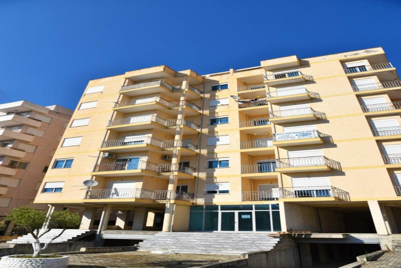 Gzim'S Apartment Durrës Extérieur photo